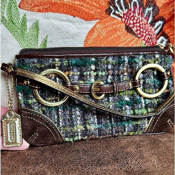 COACH Y2K WRISTLET GREEN TWEED MOHAIR NRASS BELTED DOG LEASH CLASP GOLD HANGTAG - Picture 1 of 14
